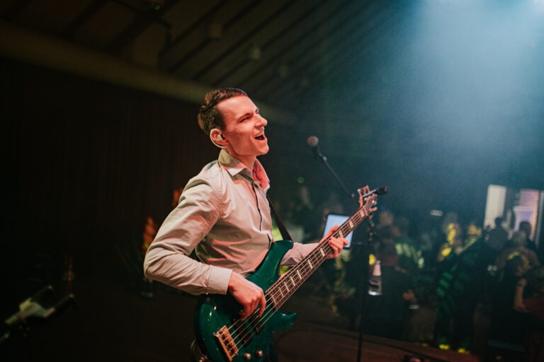 Fotograaf Silver Tõnisson Pärimusmuusika Ait Viljandi bänd ettevõtte pidu