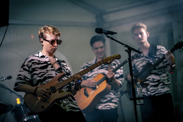 Kassett bänd ettevõtte asutuse peole